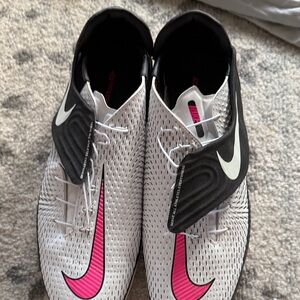 Nike Phantom outdoor Soccer cleats